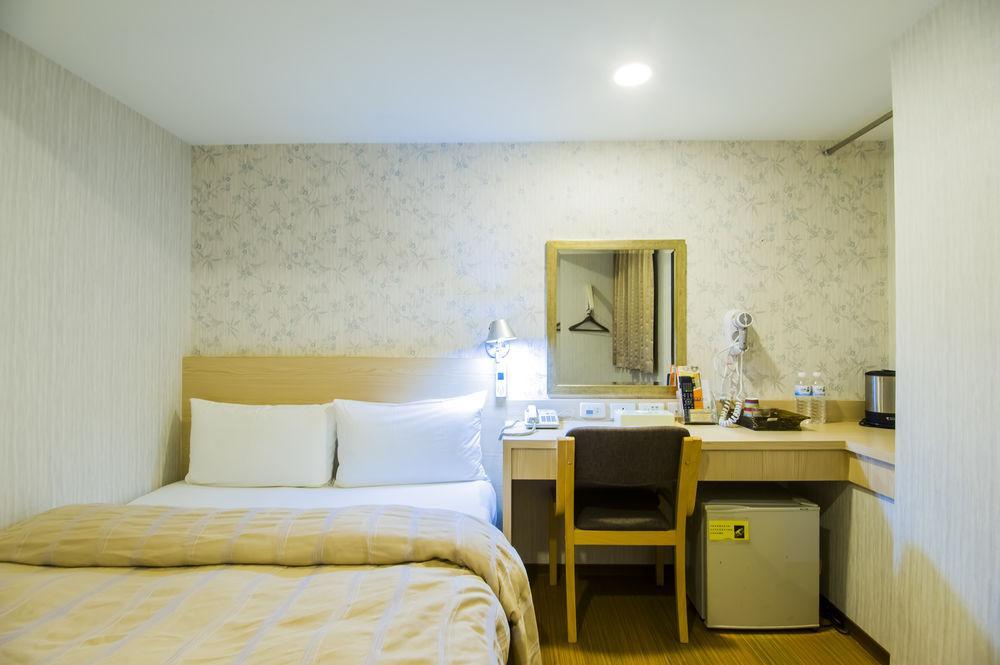 Sanduo Hotel Kaohsiung Exteriör bild